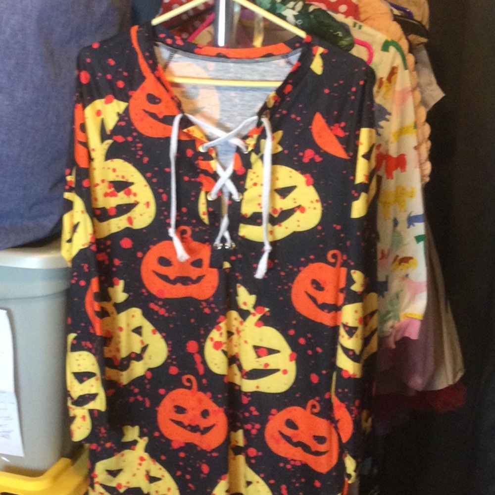 Woman’s jack o lantern dress large
